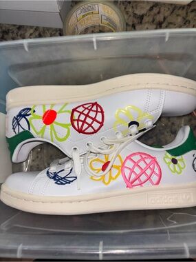 adidas White Sneakers with Multicolor Floral Embroidery Stan Smith